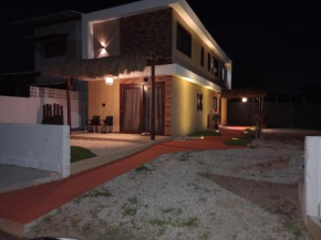 Condomínio NOVO FRANCES - Apartamento Duplex - 2 dormitórios - Próximo ao mar
